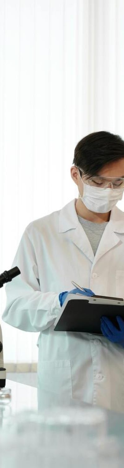 imgi_8_japanese-scientist